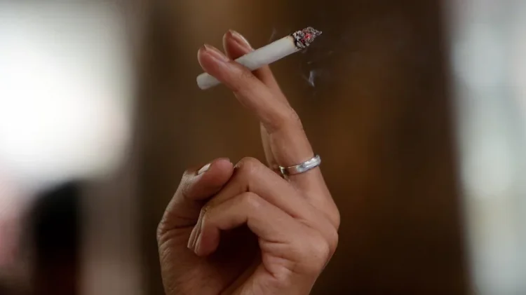 Venda de tabaco em máquinas automáticas pode ser proibida em 2025