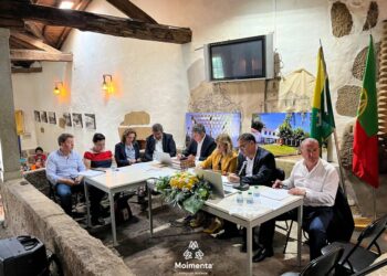 Moimenta da Beira : Assembleia Municipal reuniu na Quinta do Ribeiro